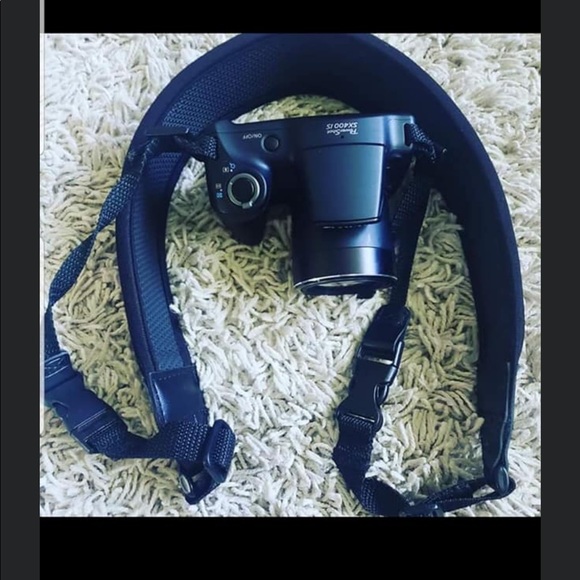 Cannon power shot camera - Picture 2 of 2